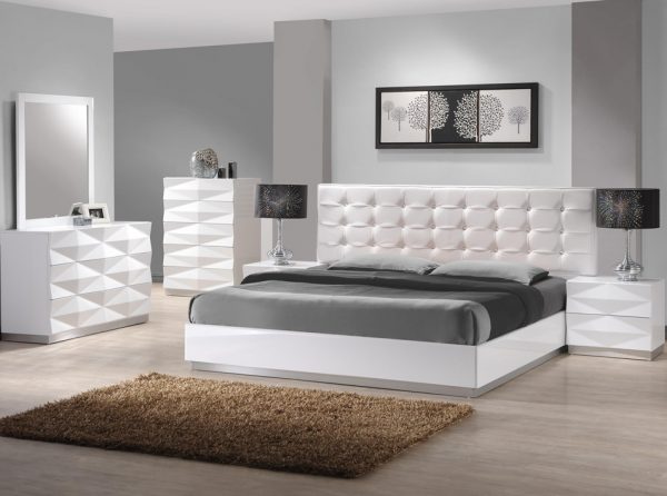 Modern Bedroom Verona by J&M Furniture
