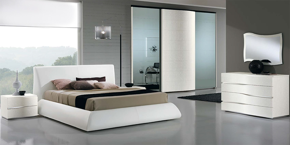 Dali Upholstered Italian Platform Bed by SPAR