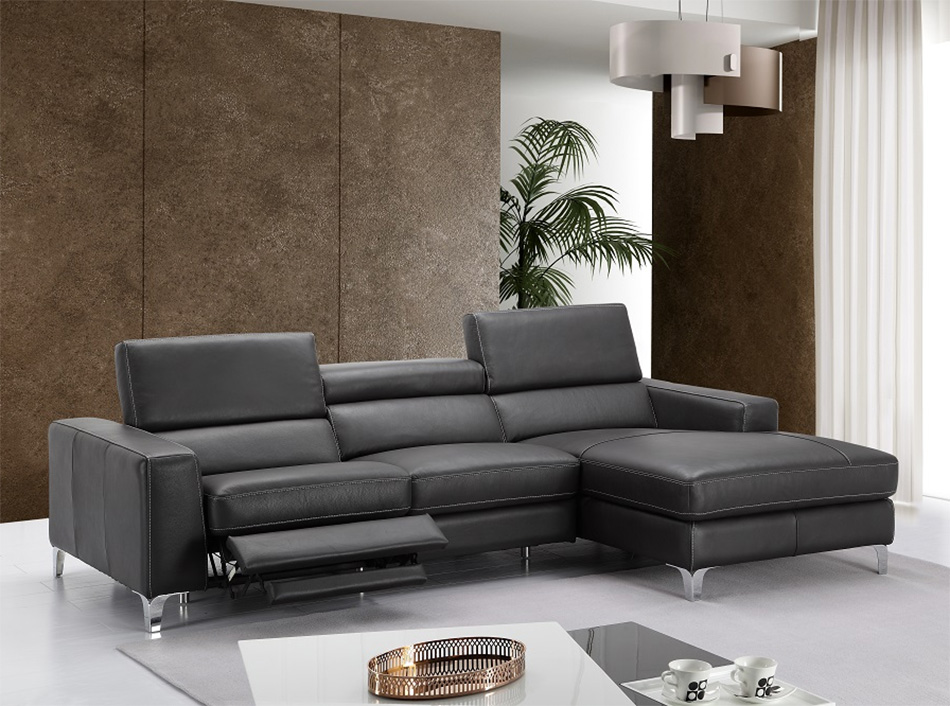 Ariana Reclining Sectional Sofa by J&M Furniture