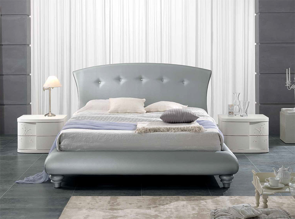 Italian Upholstered Bed Luna 04 by Spar