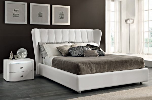 SPAR Italian Upholstered Bed Edge 02