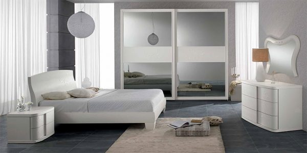 Italian Platform Bed / Bedroom Prive by Spar