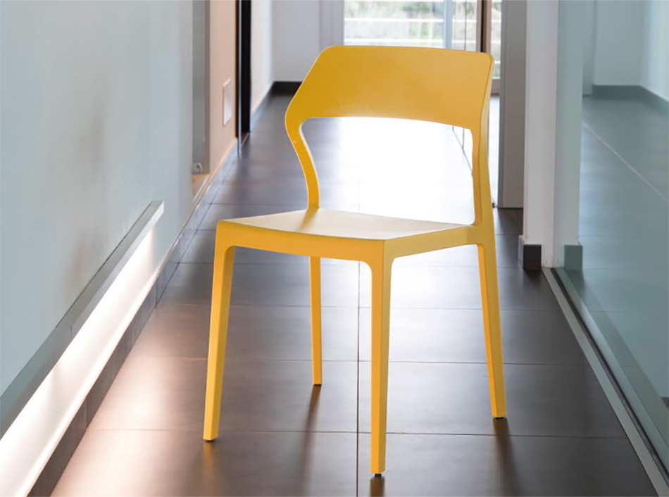 Sandy Contemporary Dining Chair | Pezzan