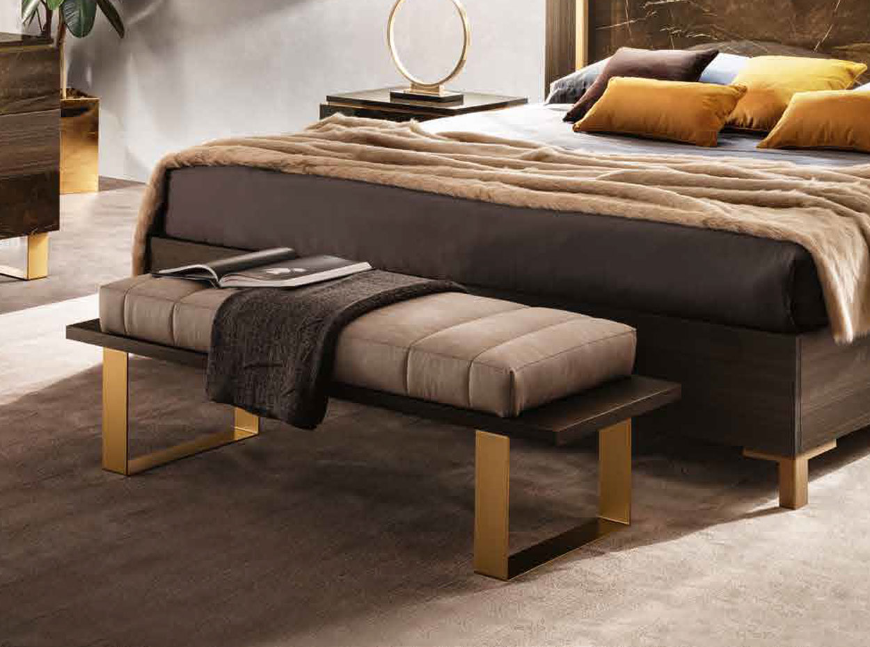 resterend kans Overwinnen Essenza Modern Bed | Bedroom by Arredoclassic Italy - MIG Furniture