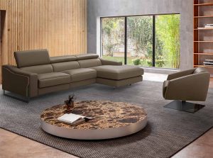 Modern Modern Italian sectional sofa by Gorini Divani chaise