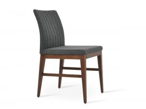 zeyno stretchers chair sohoconcept 1