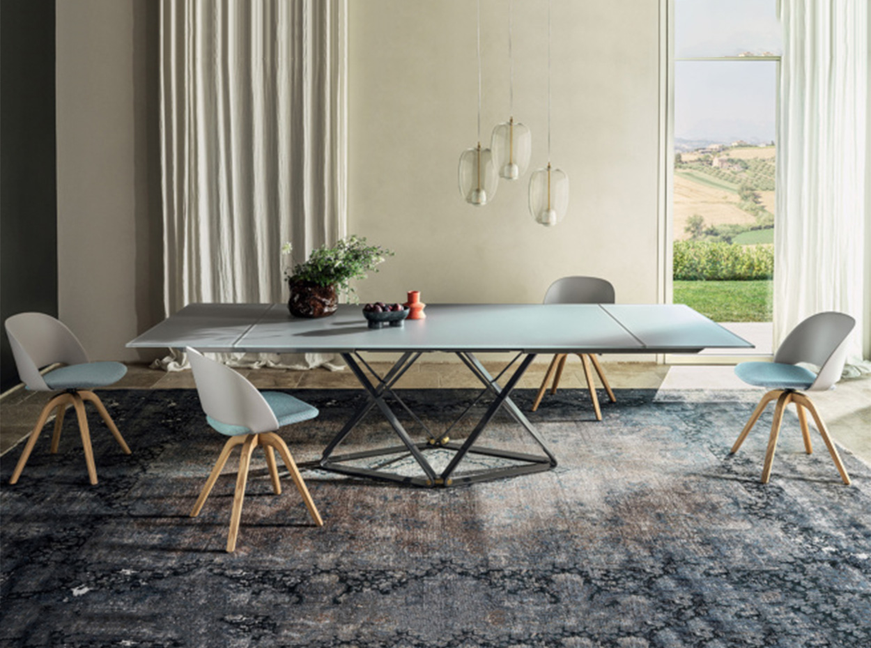 Delta Extension Dining table by Bontempi